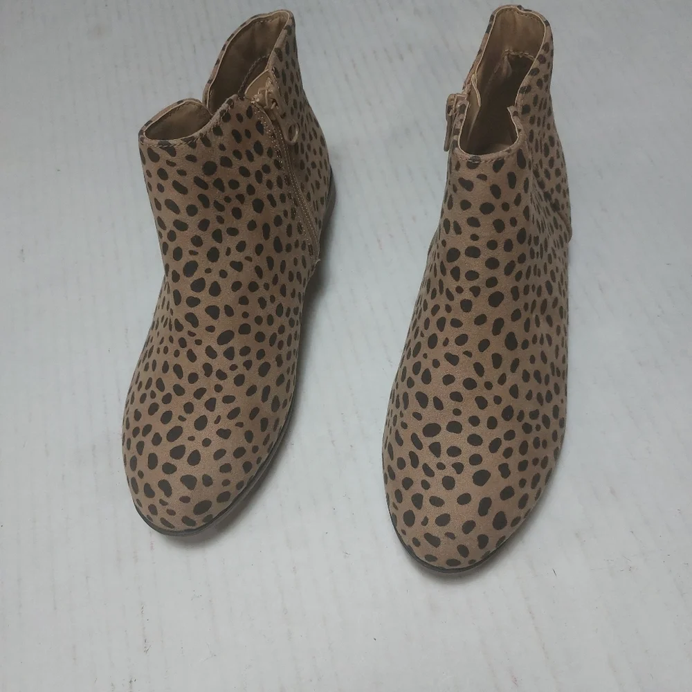 Cat & Jack Leopard Print Ankle Boots Size 4 NWNT